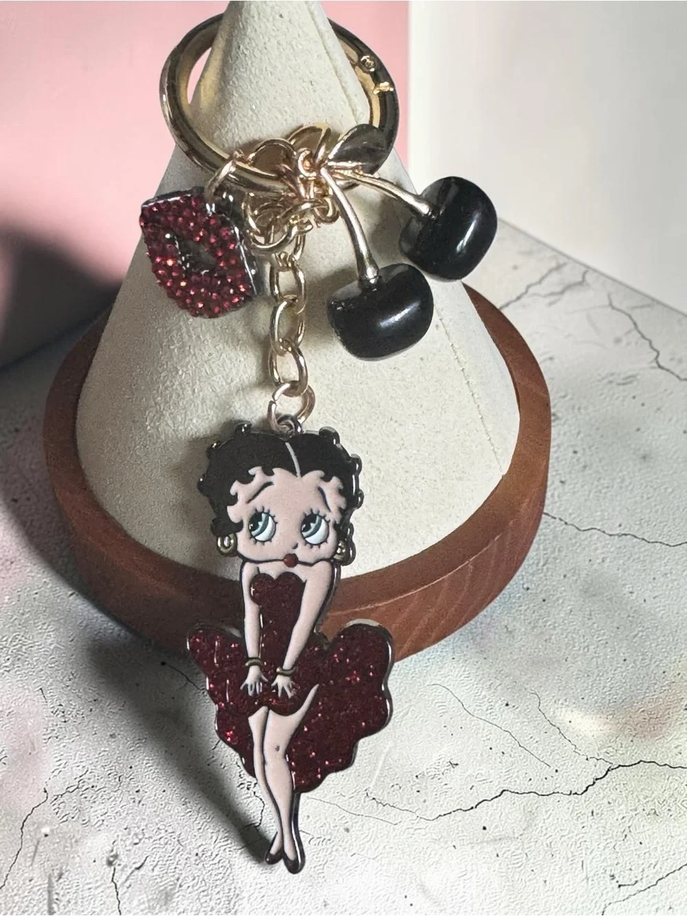 Betty Boop Black and Pink Clear Round Cosmetic Case and Keychain NEW